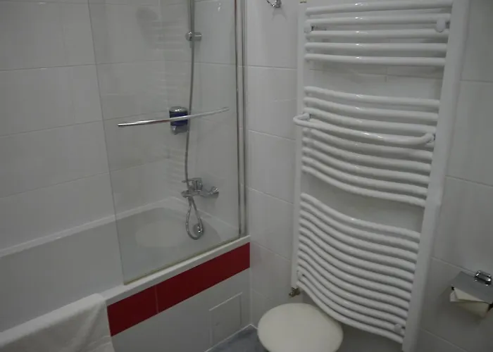 Hotel Caratart Bombolo